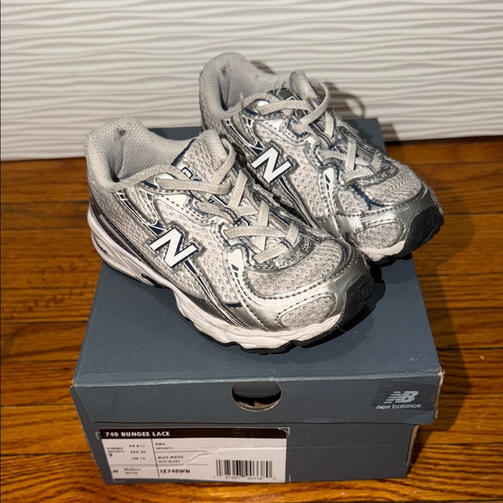 New Balance toddler 740 bungee lace Sneakers